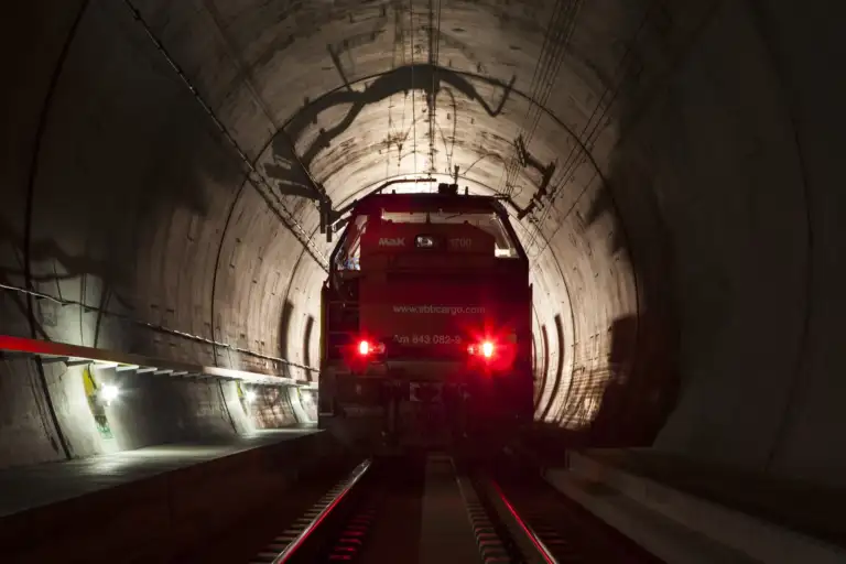 Gotthard-Basistunnel Erstmaliges Einschalten