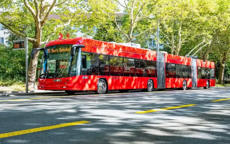 Elektrifizierung der Bus-Linie 10 für BERNMOBIL