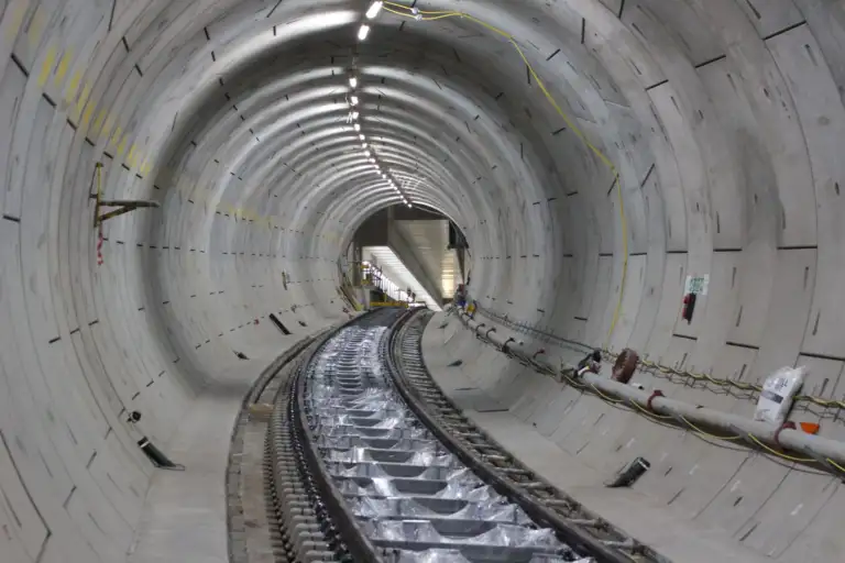 Tunnel des Elizabeth Line / Crossrail-Projekts in London während der Bauphase
