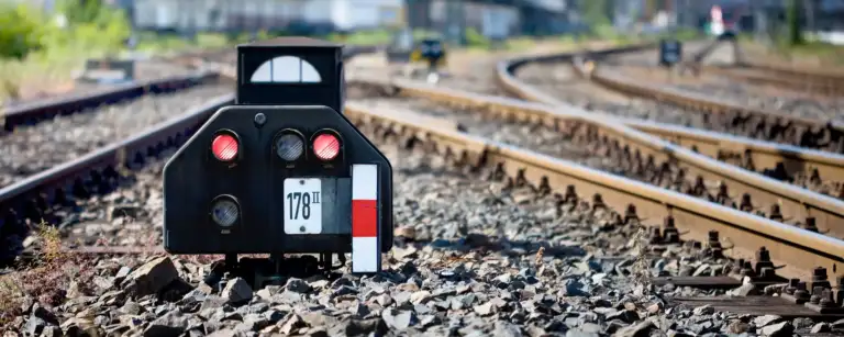 "Signal box, selective focus, railroad tracks - postprocessed image"