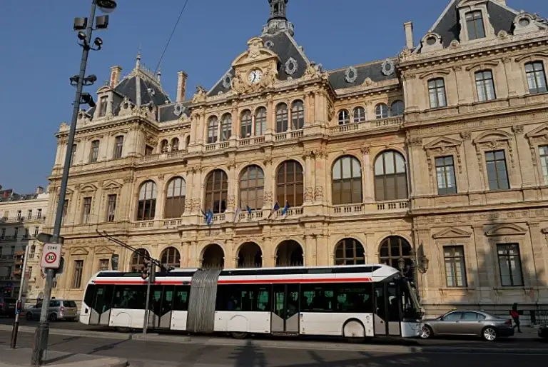 Ein Trolleybus in Lyon