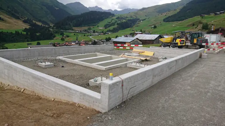 Betonfundament der neuen Netzkopplungsstelle