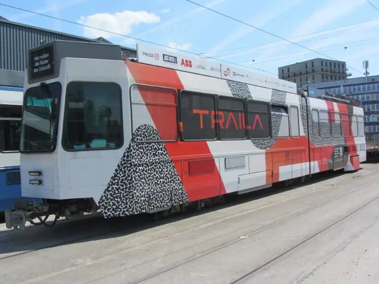 Ein Tram 2000 der VBZ umgerüstet für Versuche von Traila