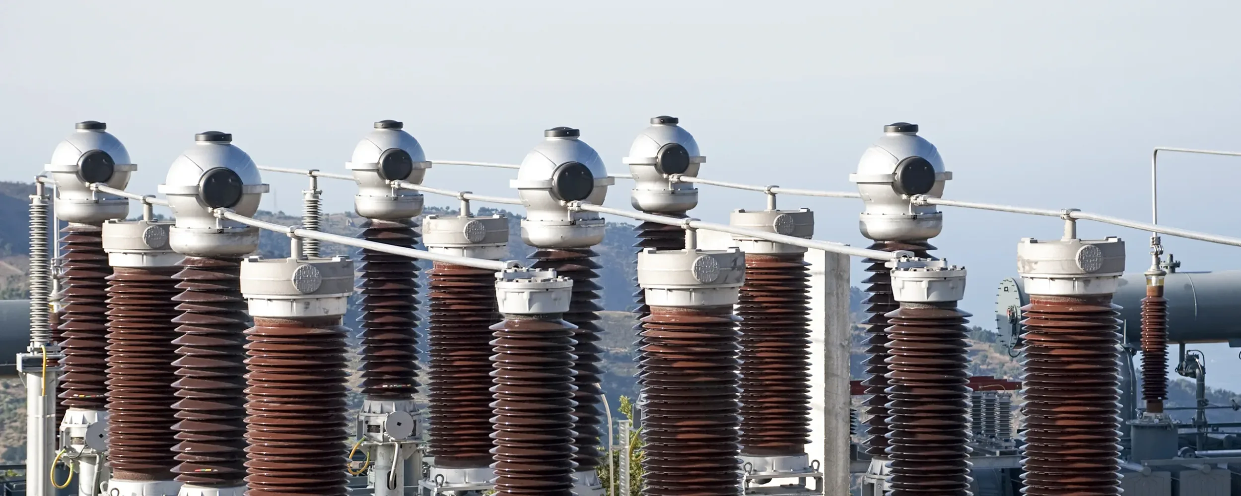 Enotrac Energieversprgung: Komponenten einer elektrischen Station für den Netzanschluss eines Windparks, Italien