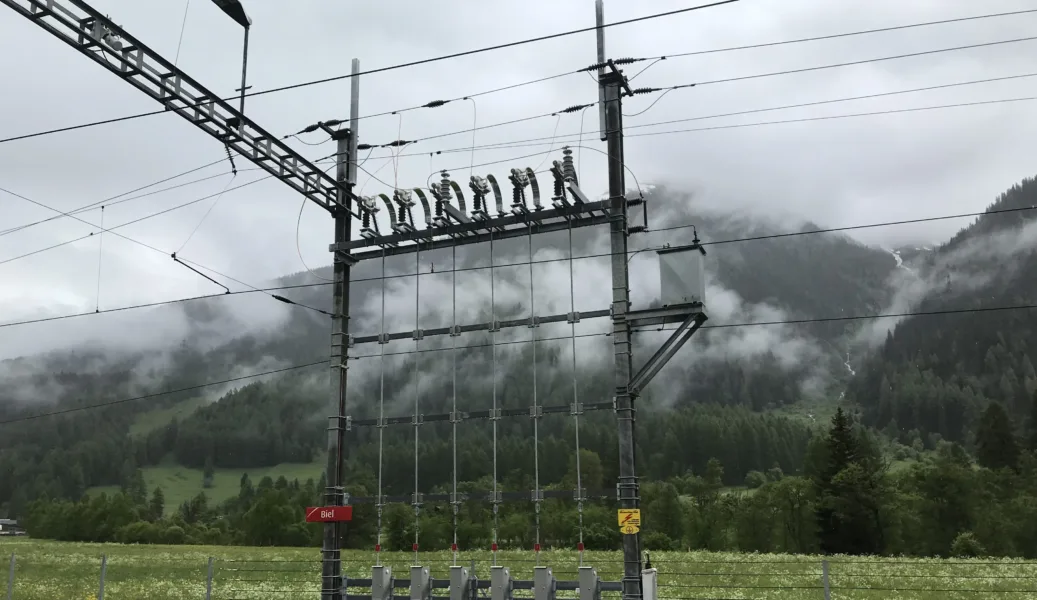 Fahrleitung in Andermatt